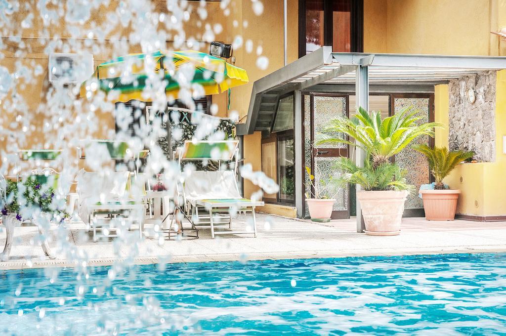 Hotel Annabelle Ischia Bagian luar foto