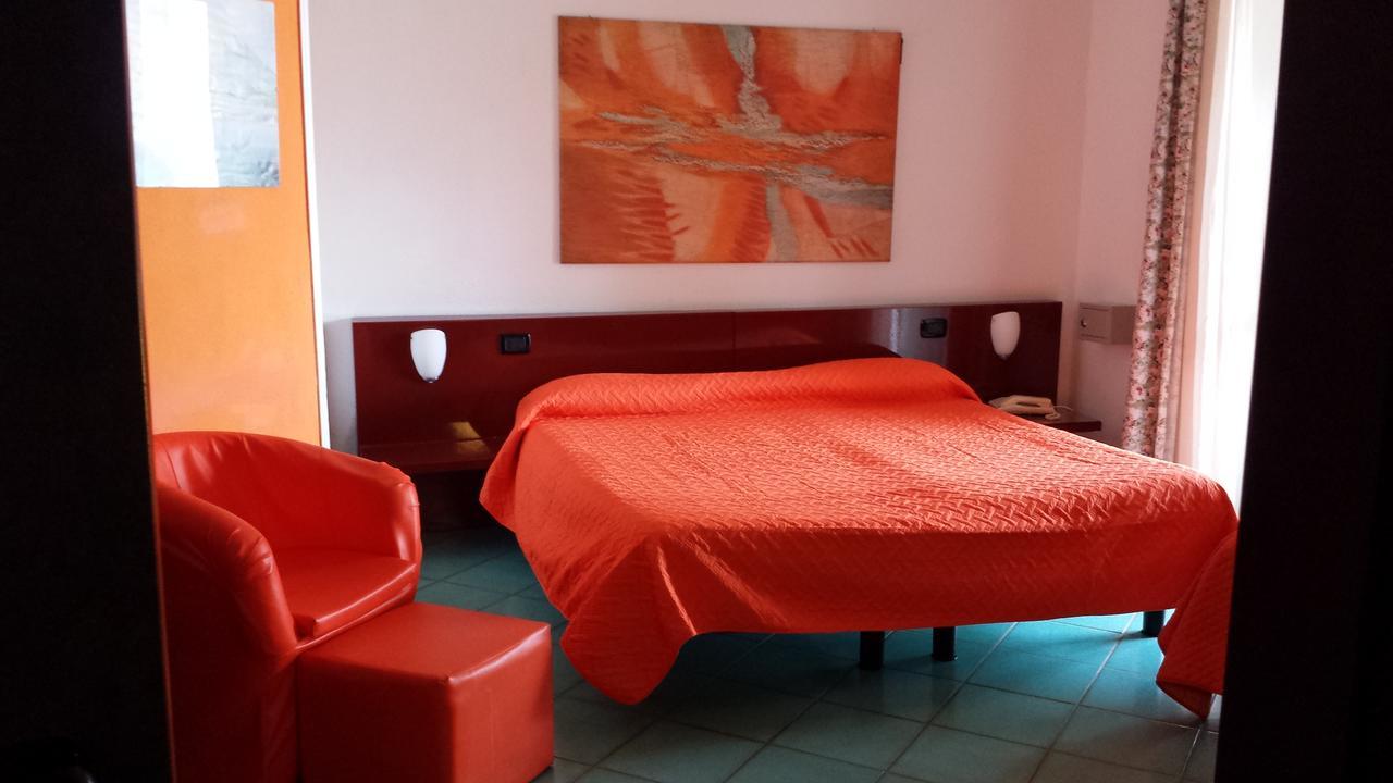 Hotel Annabelle Ischia Bagian luar foto